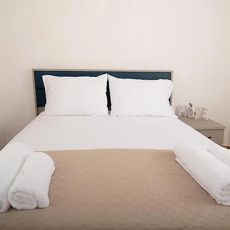 Ioulia Ii- A Oasis Apartment *